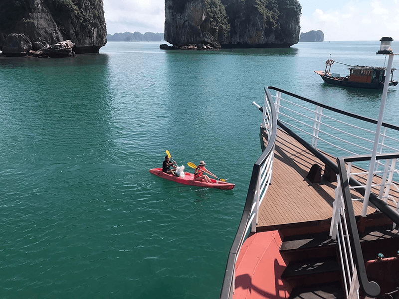 Tour vịnh Lan Hạ 1 ngày du thuyền Serenity